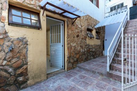 Casa para alugar com 45m², 1 quarto e sem vagaQuintal