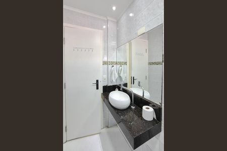 Apartamento à venda com 87m², 3 quartos e 2 vagasBanheiro Social