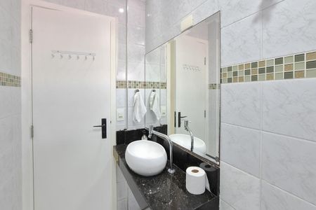 Apartamento à venda com 87m², 3 quartos e 2 vagasBanheiro Social