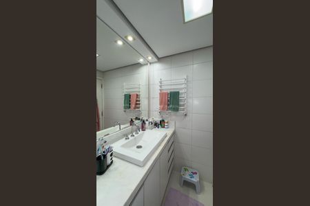 Apartamento à venda com 107m², 3 quartos e 1 vagaBanheiro da Suíte