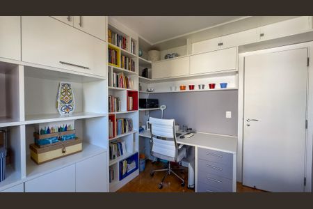 Apartamento à venda com 107m², 3 quartos e 1 vagaQuarto 3