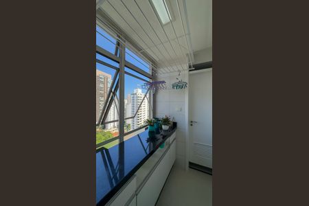 Apartamento à venda com 107m², 3 quartos e 1 vagaCozinha e Área de Serviço