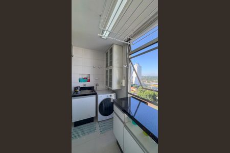 Apartamento à venda com 107m², 3 quartos e 1 vagaCozinha e Área de Serviço