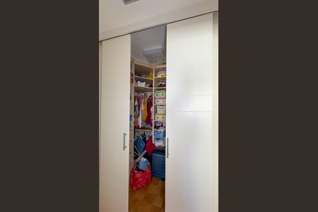 Apartamento à venda com 107m², 3 quartos e 1 vagaCloset da suíte