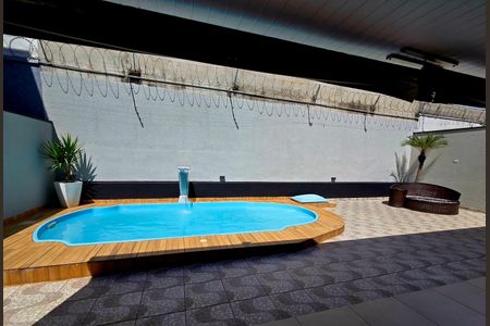 Casa para alugar com 312m², 5 quartos e 4 vagas Casa para alugar com 312m², 5 quartos e 4 vagasÁrea externa