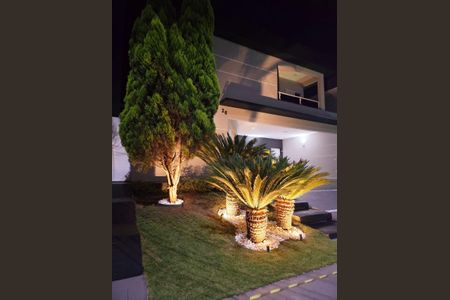 Casa para alugar com 312m², 5 quartos e 4 vagas Casa para alugar com 312m², 5 quartos e 4 vagasÁrea externa