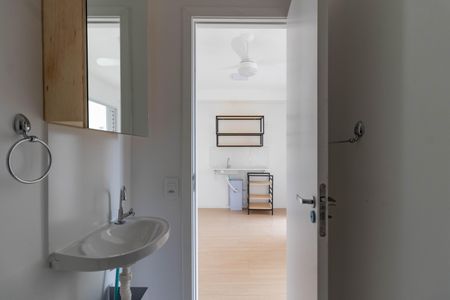 Apartamento para alugar com 29m², 2 quartos e sem vaga Apartamento para alugar com 29m², 2 quartos e sem vagaBanheiro