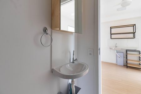 Apartamento para alugar com 29m², 2 quartos e sem vaga Apartamento para alugar com 29m², 2 quartos e sem vagaBanheiro