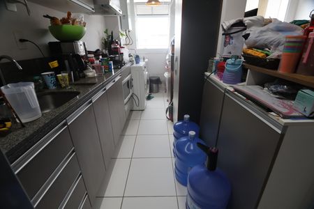 Apartamento à venda com 64m², 2 quartos e 1 vagaCozinha e Área de Serviço