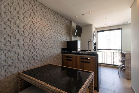 Apartamento para alugar com 130m², 3 quartos e 2 vagasVaranda