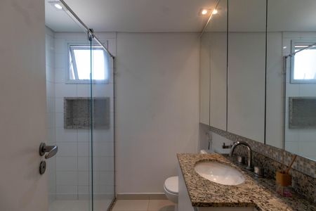 Apartamento para alugar com 130m², 3 quartos e 2 vagasBanheiro da Suíte 1