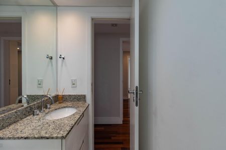 Apartamento para alugar com 130m², 3 quartos e 2 vagasBanheiro