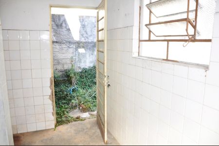 Casa para alugar com 240m², 2 quartos e 1 vaga Casa para alugar com 240m², 2 quartos e 1 vagaDetalhe - Área de Serviço