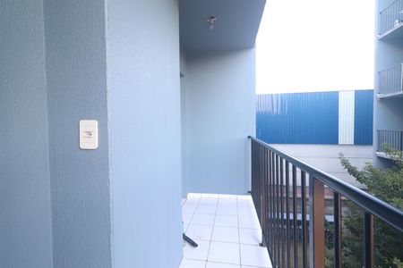 Apartamento para alugar com 77m², 2 quartos e 1 vagaSacada