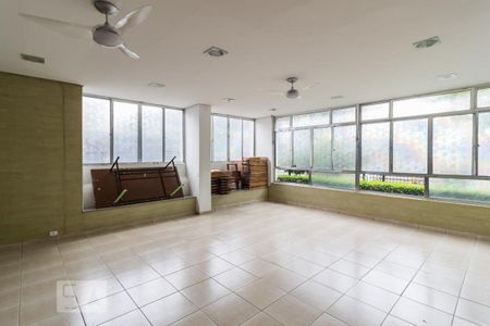 Apartamento para alugar com 130m², 2 quartos e 1 vagaÁrea comum - Salão de festas