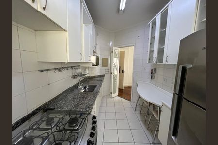 Apartamento à venda com 68m², 2 quartos e 1 vagaFoto 24