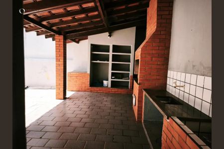 Casa à venda com 169m², 3 quartos e 2 vagasFoto 01