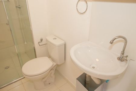 Apartamento para alugar com 29m², 2 quartos e sem vaga Apartamento para alugar com 29m², 2 quartos e sem vagaBanheiro