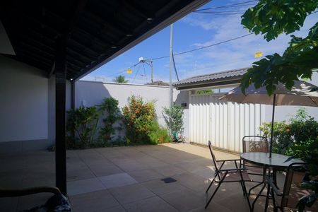 Casa para alugar com 300m², 3 quartos e 3 vagasVaranda