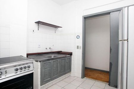 Apartamento à venda com 64m², 2 quartos e sem vagaCozinha + Área de Serviço