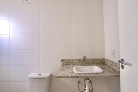 Apartamento para alugar com 41m², 2 quartos e 1 vaga Apartamento para alugar com 41m², 2 quartos e 1 vagaBanheiro