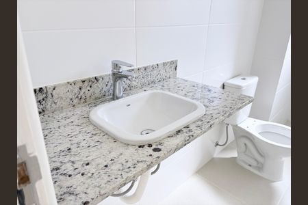 Apartamento à venda com 41m², 2 quartos e sem vagaBanheiro