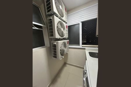 Apartamento à venda com 73m², 2 quartos e 2 vagas Apartamento à venda com 73m², 2 quartos e 2 vagasÁrea de serviço