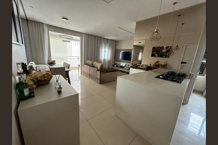 Apartamento à venda com 73m², 2 quartos e 2 vagas Apartamento à venda com 73m², 2 quartos e 2 vagasSala