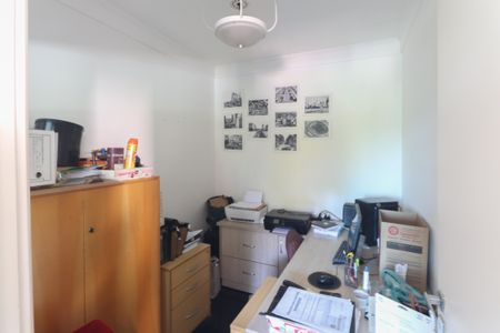 Casa à venda com 637m², 4 quartos e 4 vagasEscritório