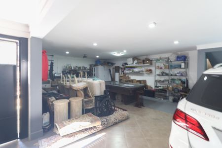 Casa à venda com 637m², 4 quartos e 4 vagasGaragem
