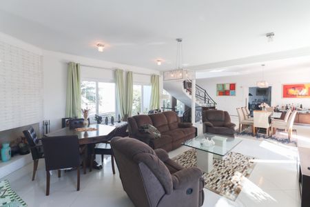 Sala de casa para alugar com 4 quartos, 637m² em Vila Albertina, São Paulo