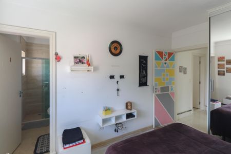 Casa à venda com 637m², 4 quartos e 4 vagasSuíte 2