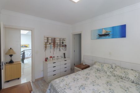 Casa à venda com 637m², 4 quartos e 4 vagasSuíte 3