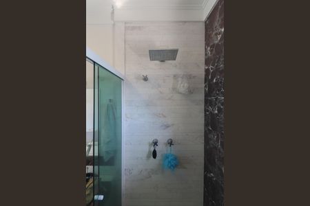 Casa à venda com 637m², 4 quartos e 4 vagasBanheiro da Suíte 1