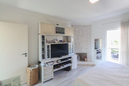 Casa à venda com 637m², 4 quartos e 4 vagasSuíte 1