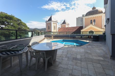 Casa à venda com 637m², 4 quartos e 4 vagasPiscina