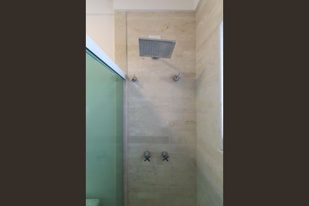 Casa à venda com 637m², 4 quartos e 4 vagasBanheiro da Suíte 3