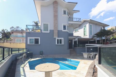 Casa à venda com 637m², 4 quartos e 4 vagasPiscina