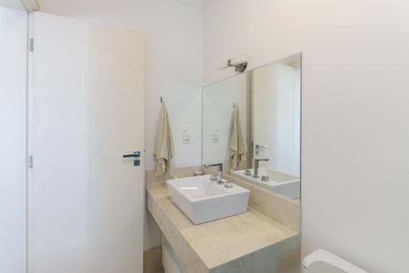 Casa à venda com 637m², 4 quartos e 4 vagasBanheiro da Suíte 3