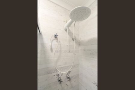 Casa à venda com 637m², 4 quartos e 4 vagasBanheiro 2