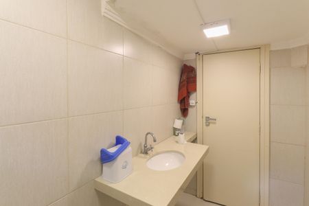Casa à venda com 637m², 4 quartos e 4 vagasBanheiro 3