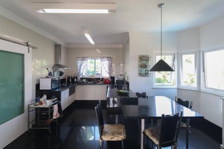 Casa à venda com 637m², 4 quartos e 4 vagasCozinha