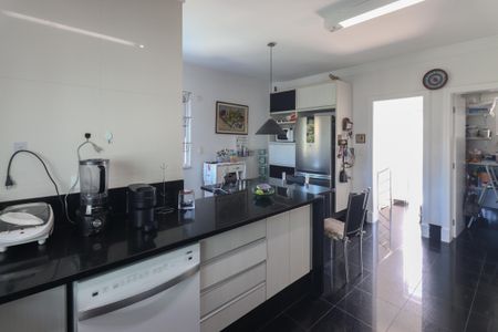 Casa à venda com 637m², 4 quartos e 4 vagasCozinha