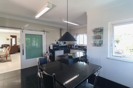 Casa à venda com 637m², 4 quartos e 4 vagasCozinha