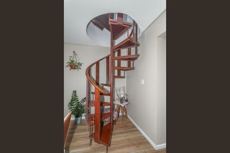 Apartamento à venda com 139m², 3 quartos e 1 vagaEscada