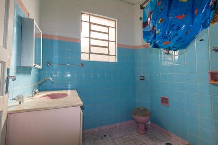 Casa à venda com 164m², 2 quartos e 2 vagasBanheiro