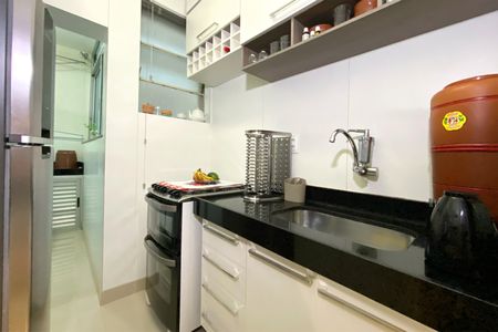Apartamento à venda com 48m², 2 quartos e 1 vaga Apartamento à venda com 48m², 2 quartos e 1 vagaCozinha