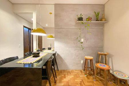 Sala de apartamento à venda com 2 quartos, 48m² em Colégio Batista, Belo Horizonte