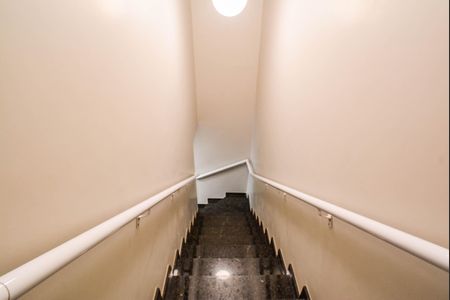 Apartamento à venda com 129m², 2 quartos e 2 vagasEscada