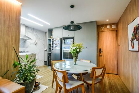 Apartamento à venda com 129m², 2 quartos e 2 vagasSala
